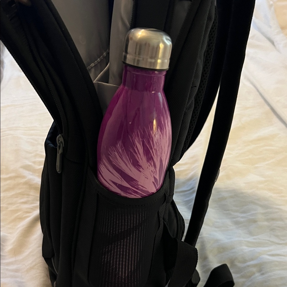 HP Jet Black Tech Backpack - Picture 11 of 12